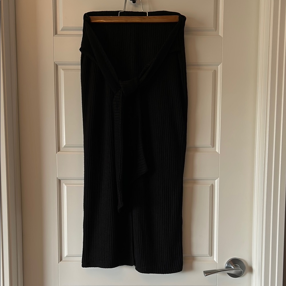 Black Ribbed Cable Knit Midi Skirt